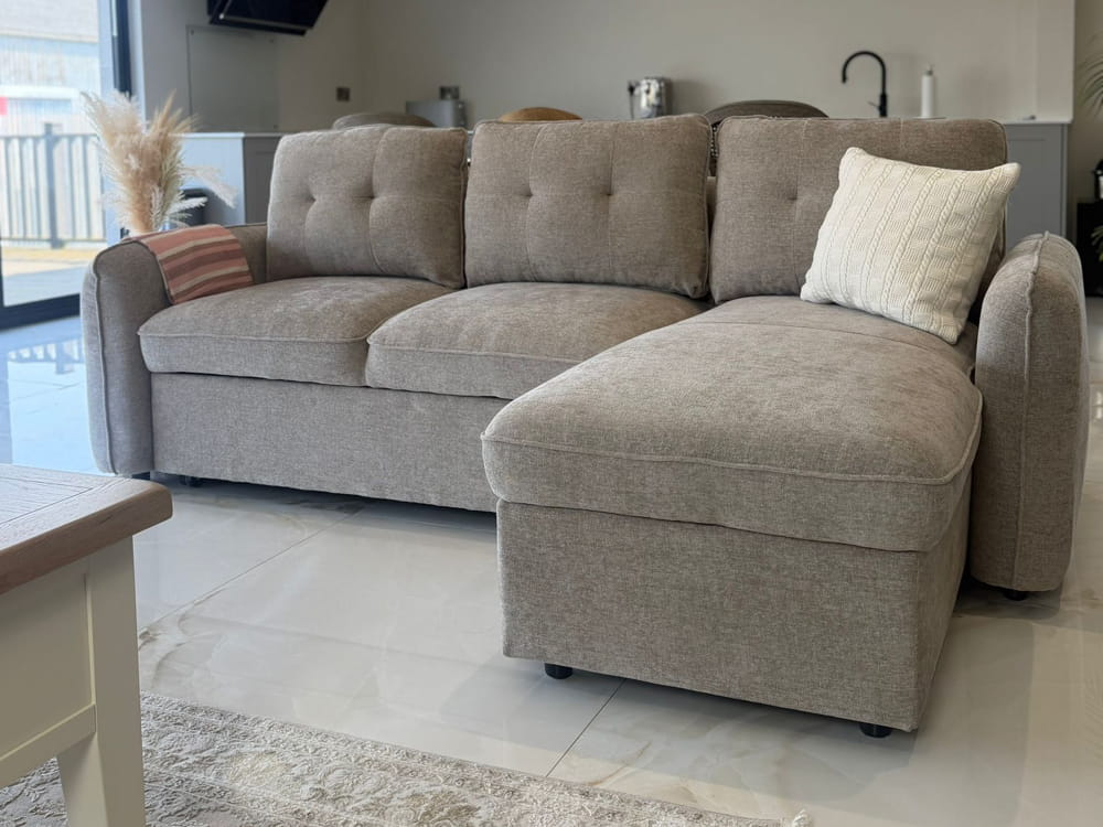 Moscow Universal Corner