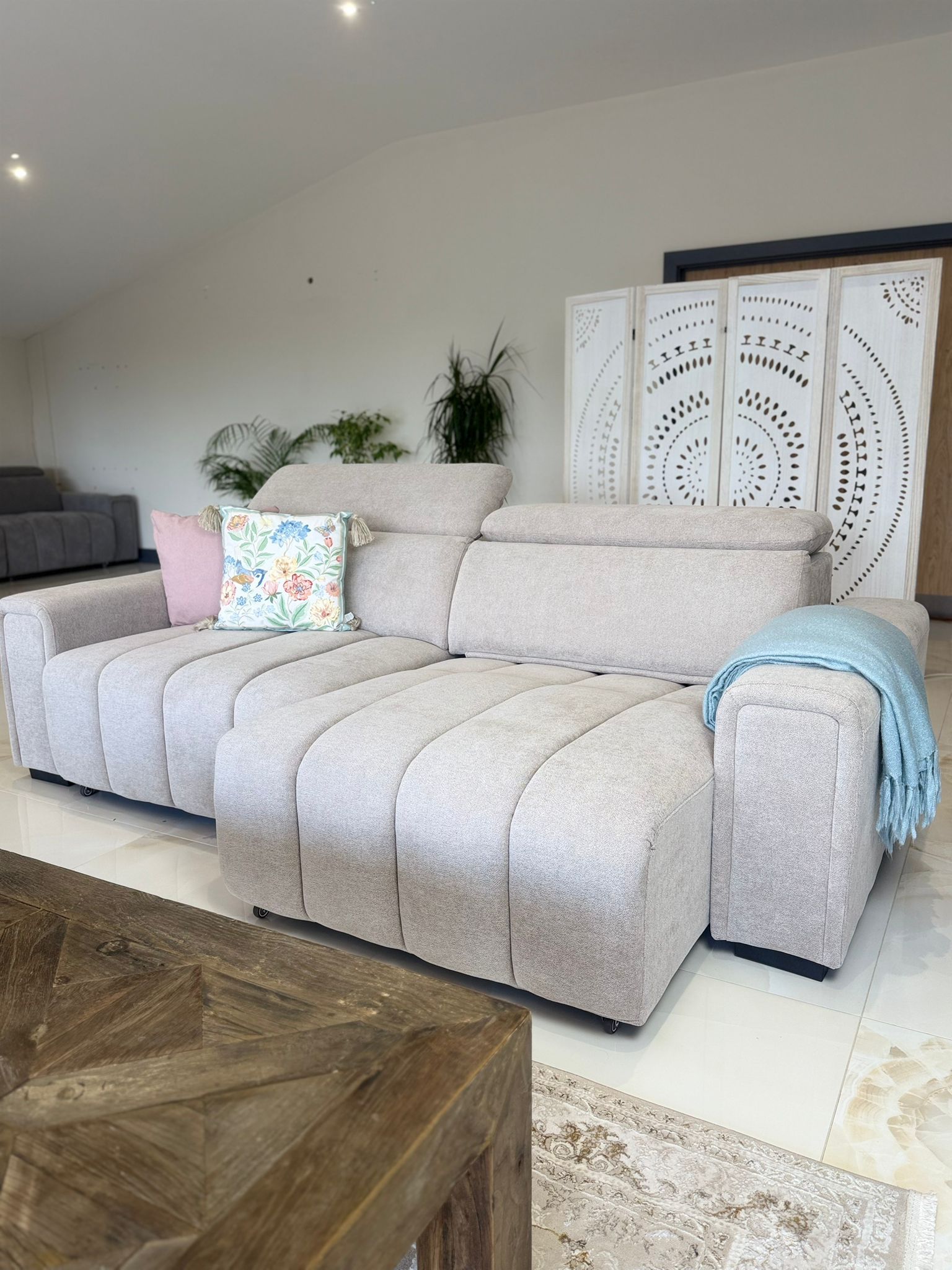 Molly Electric Sofabed - Image 3